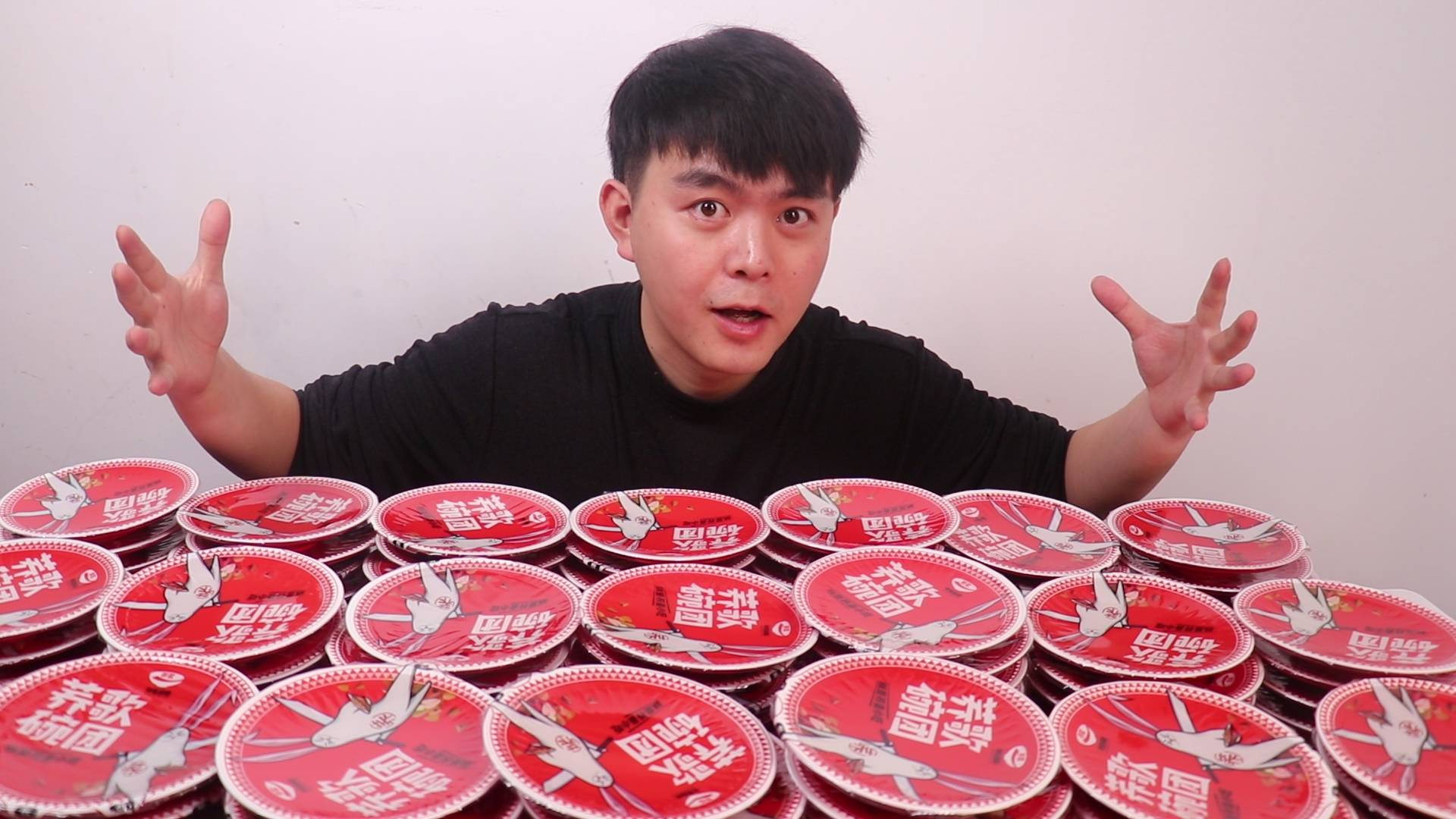试吃山西特产“碗团”,一碗真的太少了,小伙一次性买100碗来吃